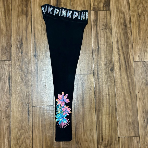 PINK VS TROPICAL HIBISCUS FLORAL BLING LEGGINGS - Picture 2 of 8